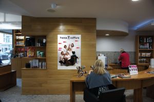 FranceCoiffure-Cadre-bois-exemple2-01.jpg
