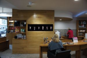 FranceCoiffure-Cadre-bois-exemple3-01.jpg