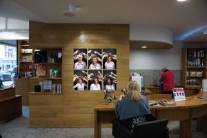 FranceCoiffure-Cadre-bois-exemple4-01.jpg